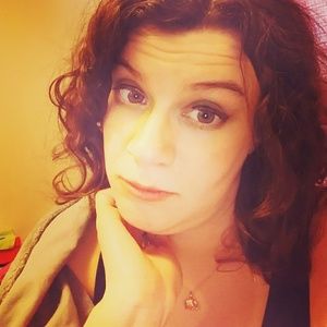 Meet your Posher, Nikki